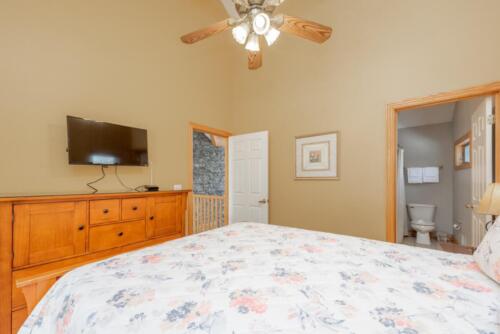 Deep Creek Lake Maryland House Rentals - Bedroom