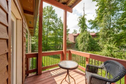 Highland Manor - Deep Creek Lake MD - vacation home rentals - deck