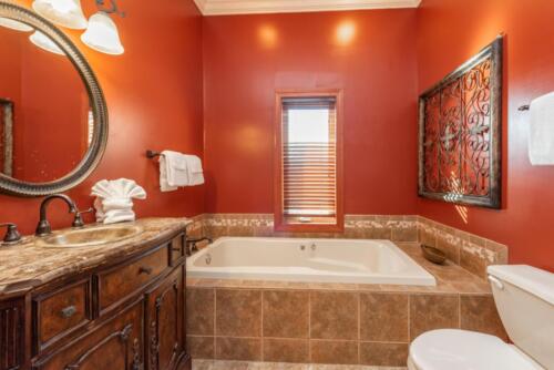 Highland Manor - Deep Creek Lake MD - vacation home rentals - bath